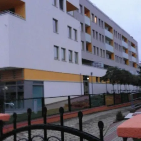 Wysmienity Apartament Miodowy Kolobrzeg Exterior photo